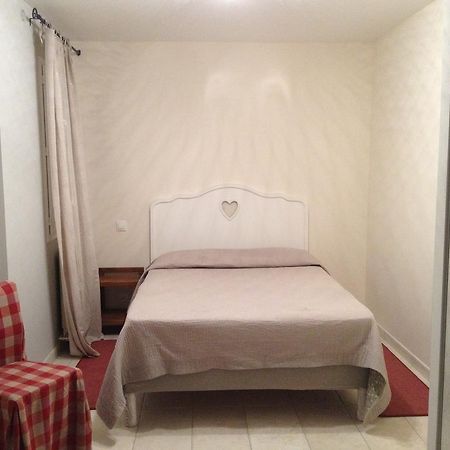 Bed and Breakfast Logis Du Comte Suze-la-Rousse Esterno foto
