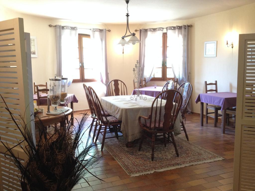 Bed and Breakfast Logis Du Comte Suze-la-Rousse Esterno foto